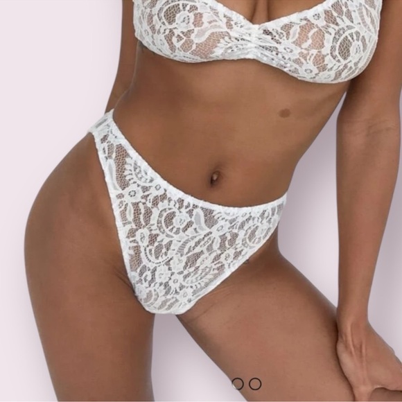 Rumored‎ Smitten Brief | White Lace - Picture 1 of 5